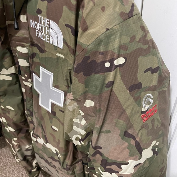 Supreme The North Face Summit Series Rescue Mountain Pro coat, size M - Picture 4 of 11